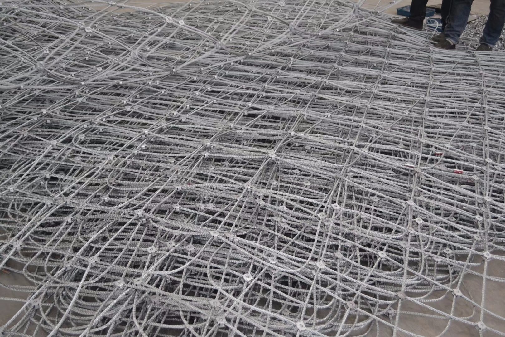 主動柔性防護網