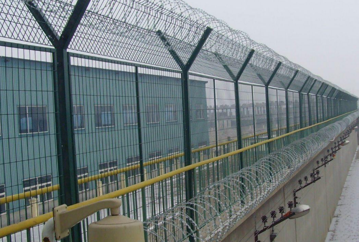 鋼絲防護網(wǎng)