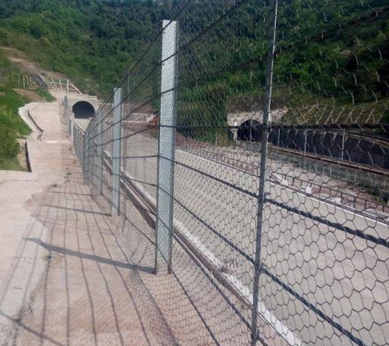 剛性防護(hù)網(wǎng)